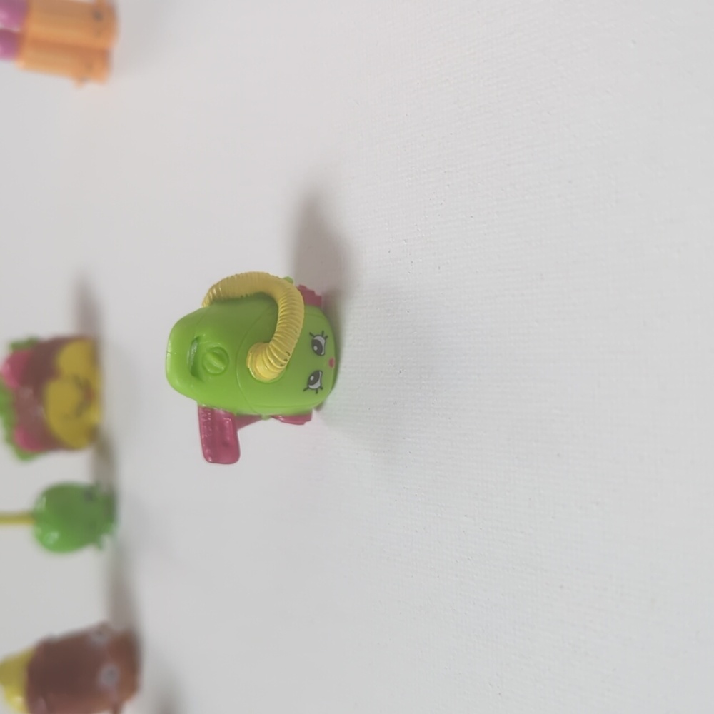Shopkins Set - Picture 6 of 7